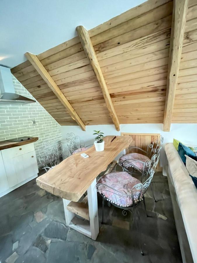 Unique Wooden Villa With Pool オリンピアダ エクステリア 写真